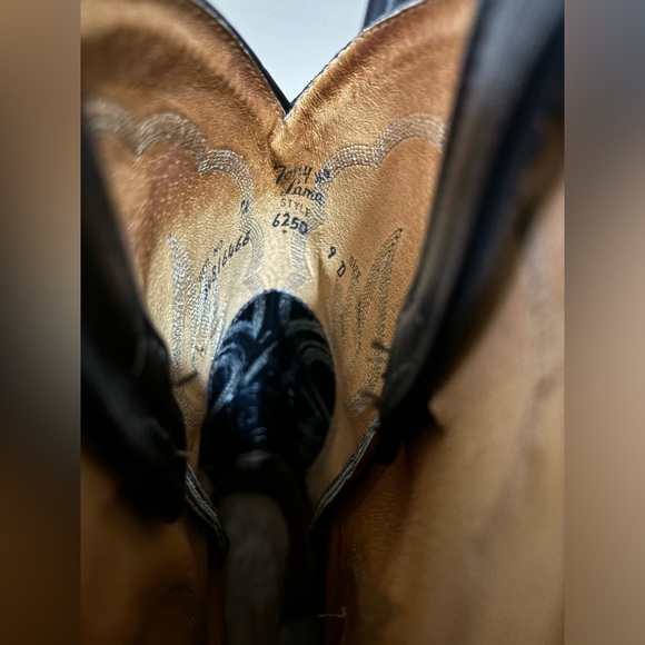 Tony Lama Black Cowboy Boots | size 9D - Picture 7 of 8